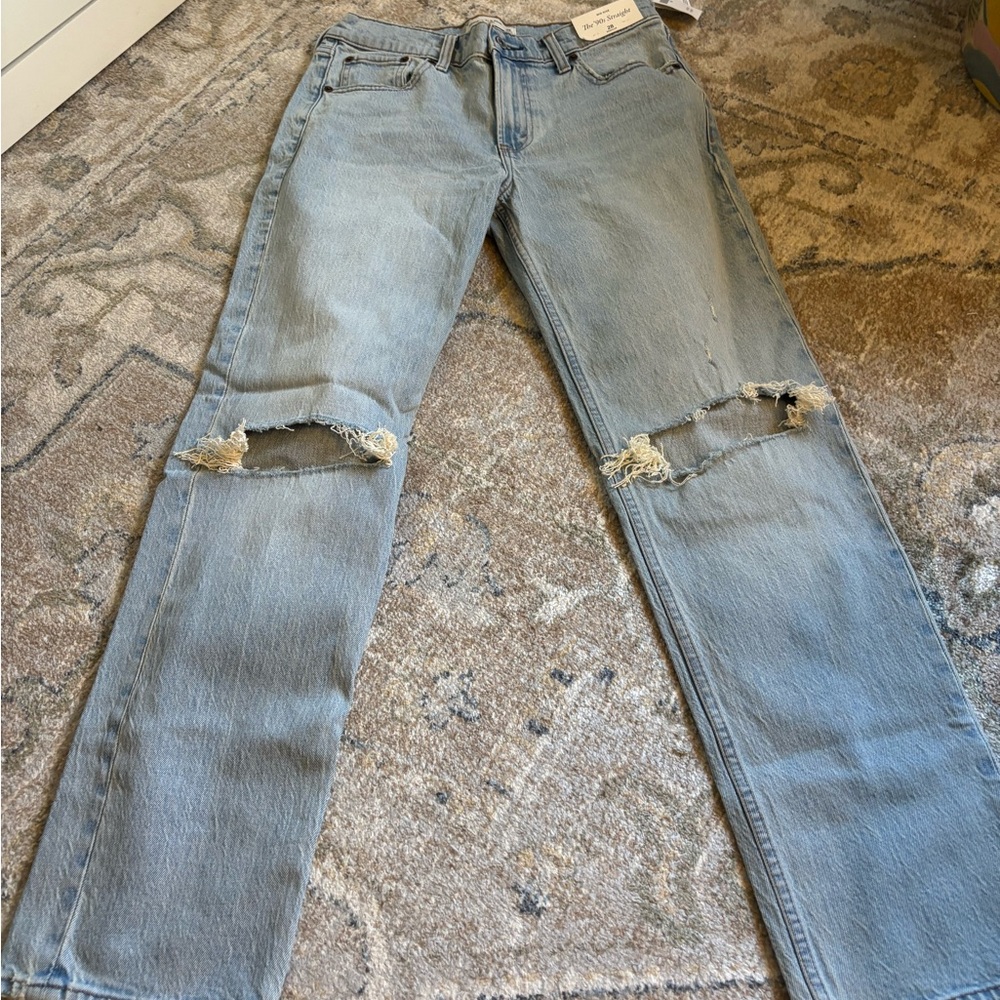 Brand new with tags. Abercrombie size 28. The 90’s straight - Picture 3 of 3